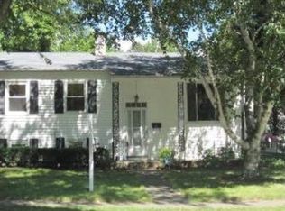 546 Saint Marys Pkwy, Buffalo Grove, IL 60089