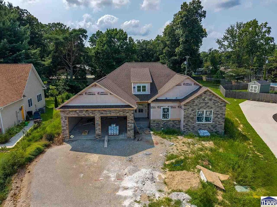 1st image of 673 Vista Glen Dr
