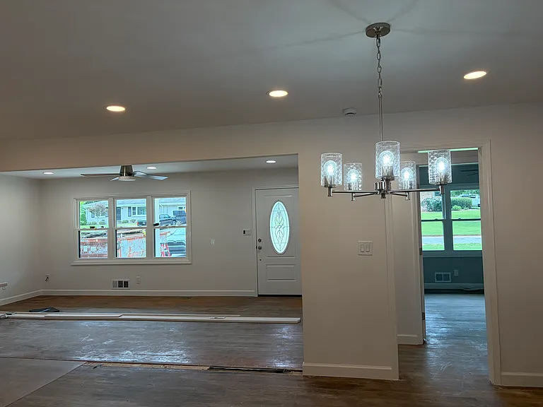 444 Maxwell Rd — Photo 2