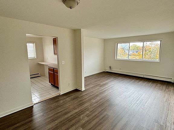 3rd image of 776 Millersport Hwy APT 1