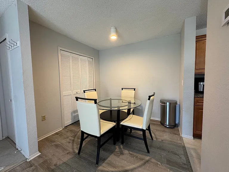 3705 SW 27th St #1116 — Photo 6