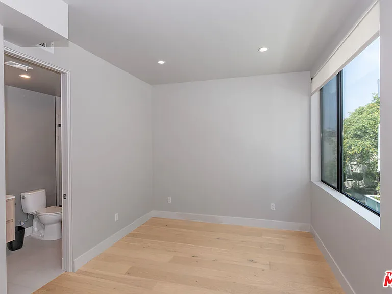1144 Detroit St #7 — Photo 17