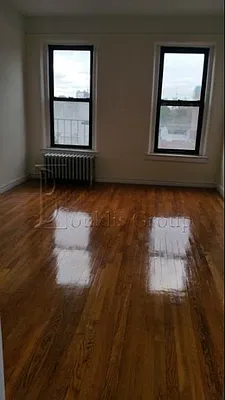 Rented by Bouklis Group | media 25