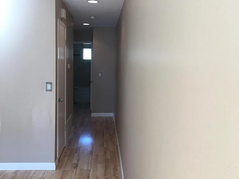 335 N 3rd St #4 — Photo 5