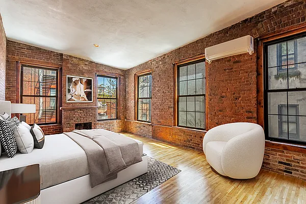 Rented by Bond New York | media 8