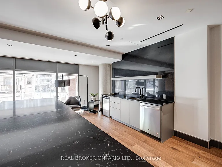 501 Adelaide St W #1308 — Photo 27