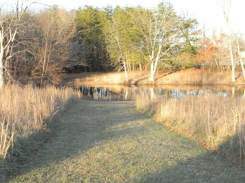 1st image of Highland Ln