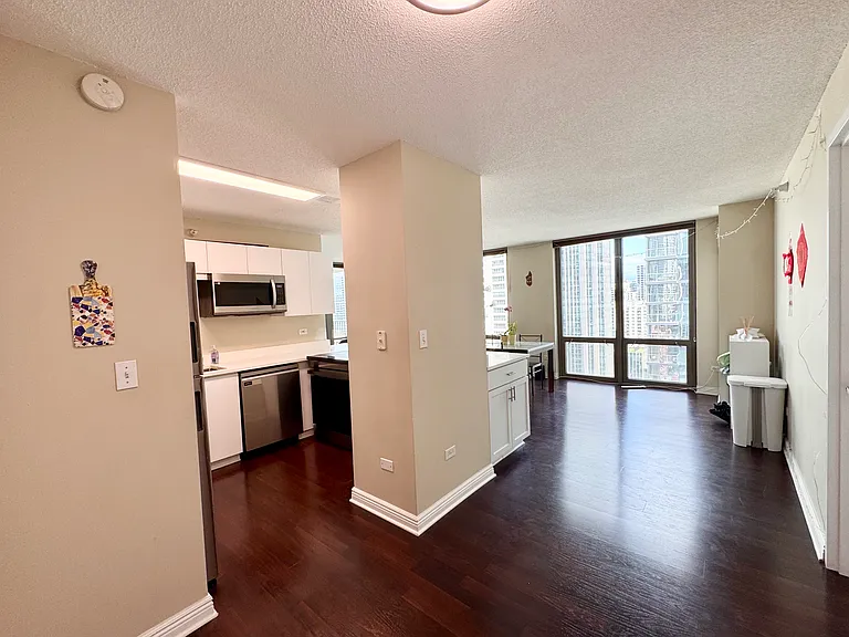2 E Erie St #1908 — Photo 8