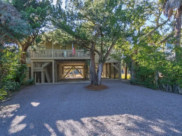 3516 Myrtle St, Edisto Island, SC 29438