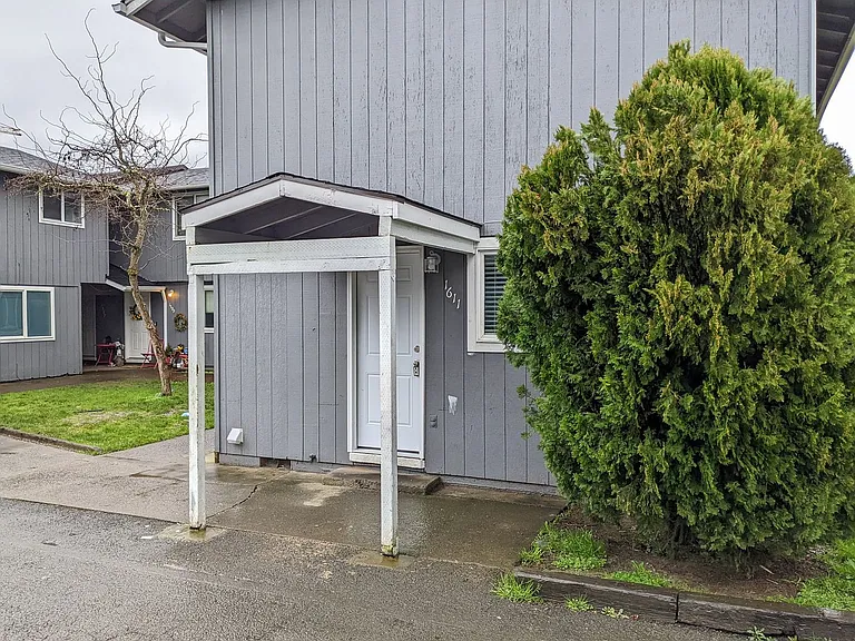 1543-1611 Salishan St SE — Photo 25