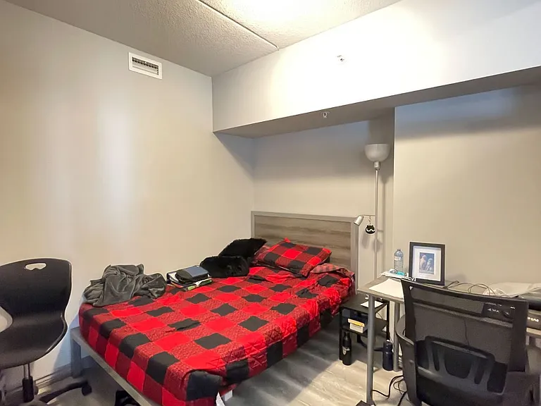 275 Larch St #F405 — Photo 12