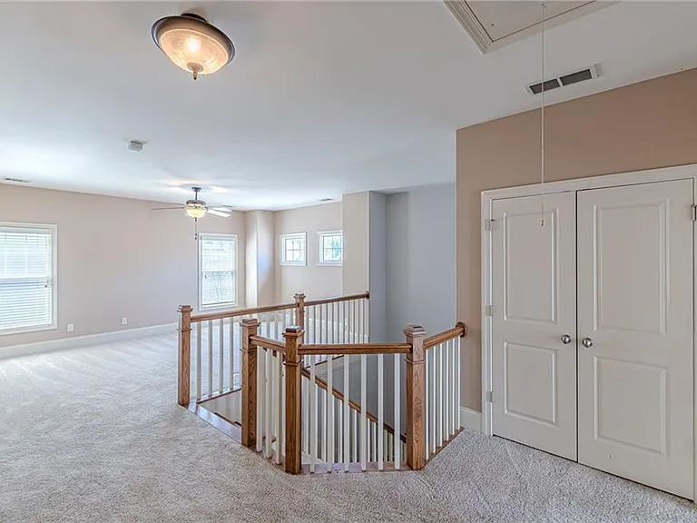 1645 Woodward Way — Photo 64