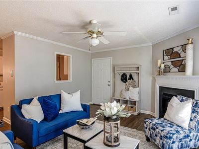 7133 W Friendly Ave APT A, Greensboro, NC, 27410