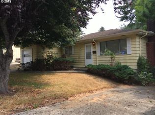 768 N 10th St, Coos Bay, OR