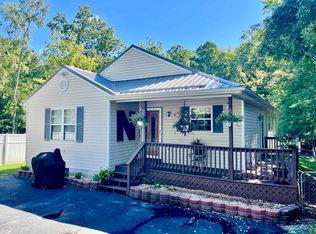 156 Dodge St, Stuarts Draft, VA 24477