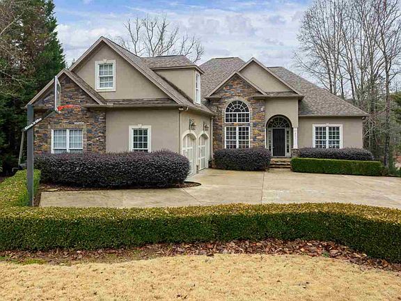 2nd image of 201 Horseshoe Lake Dr