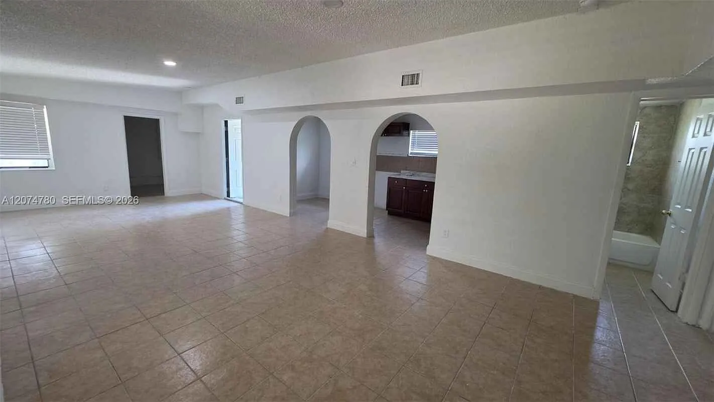 1514 Nw 11th Pl Fort Lauderdale, Fl 33311 — Photo 3