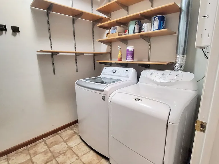 3840 Abercrombie Ln — Photo 25