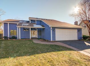 1104 Samstag Ct, Naperville, IL 60563