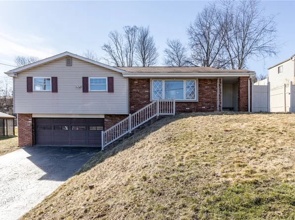 716 Redstone Dr, Allison Park, PA 15101