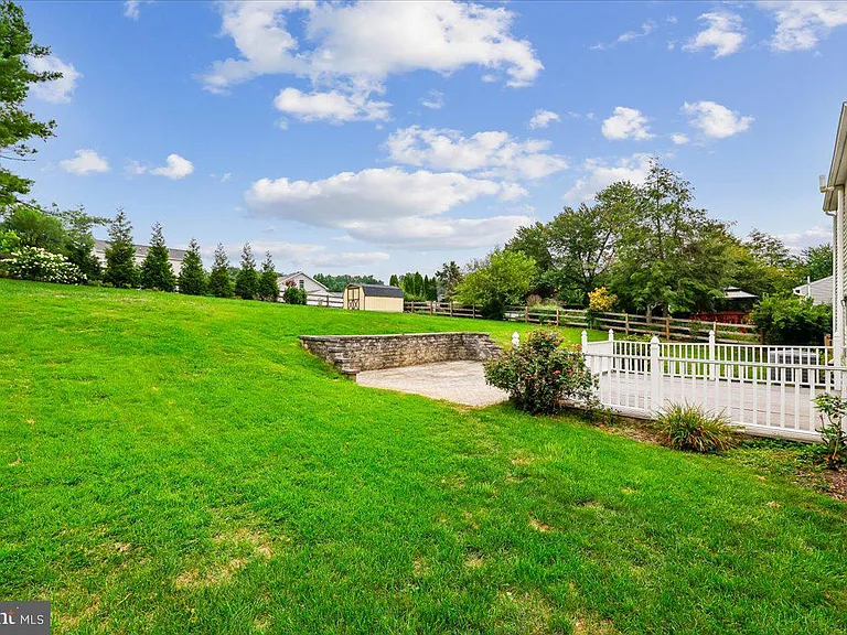 10417 Carlyn Ridge Rd — Photo 27