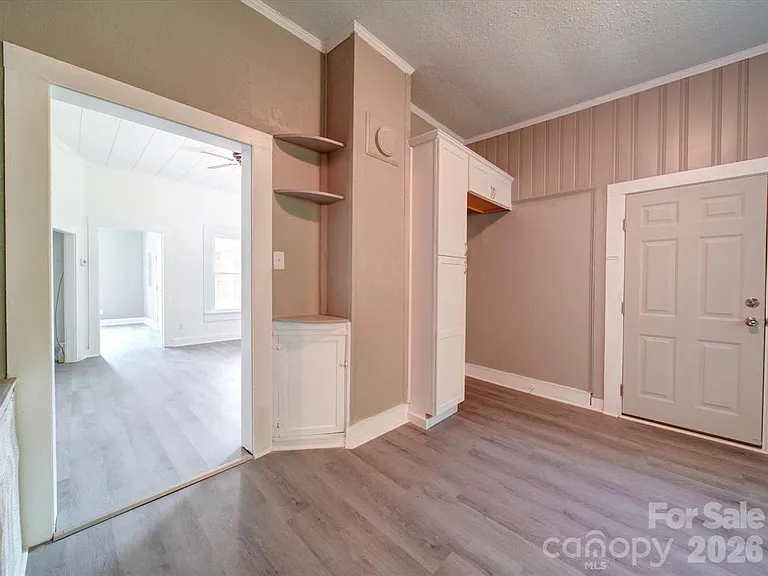 720 S Main St — Photo 9