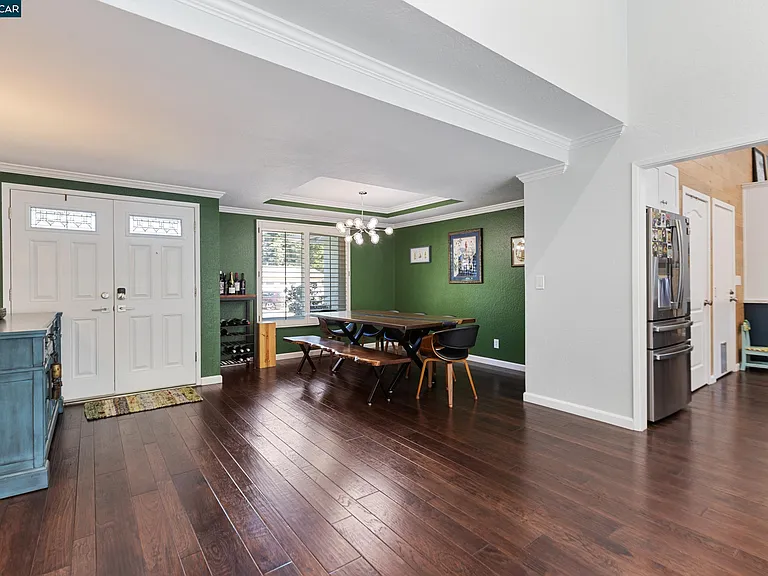 301 Domingo Ct — Photo 5
