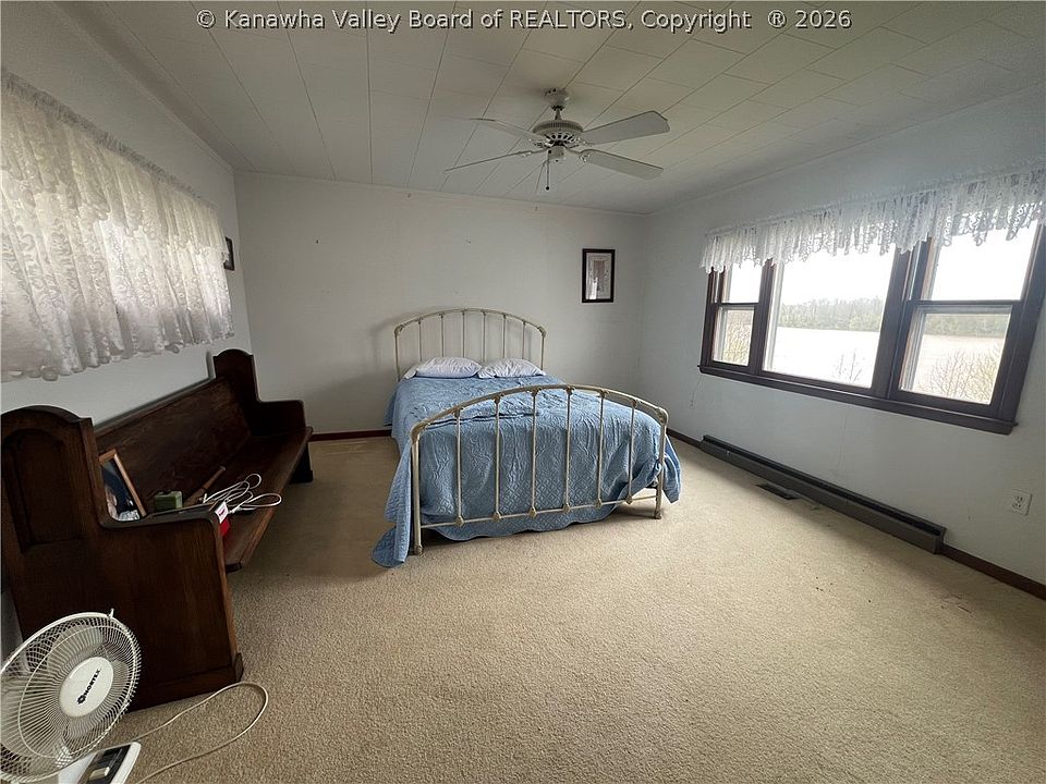19th image of 90 River Ln