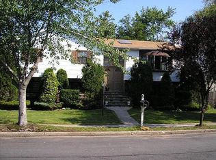 963 Lamont Ave, Staten Island, NY 10309