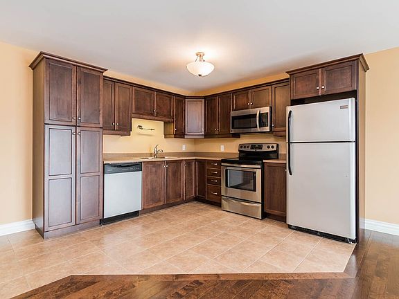 2nd image of 35 Primrose Ln