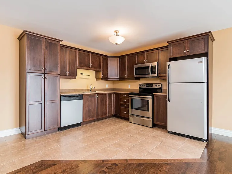 35 Primrose Ln — Photo 2