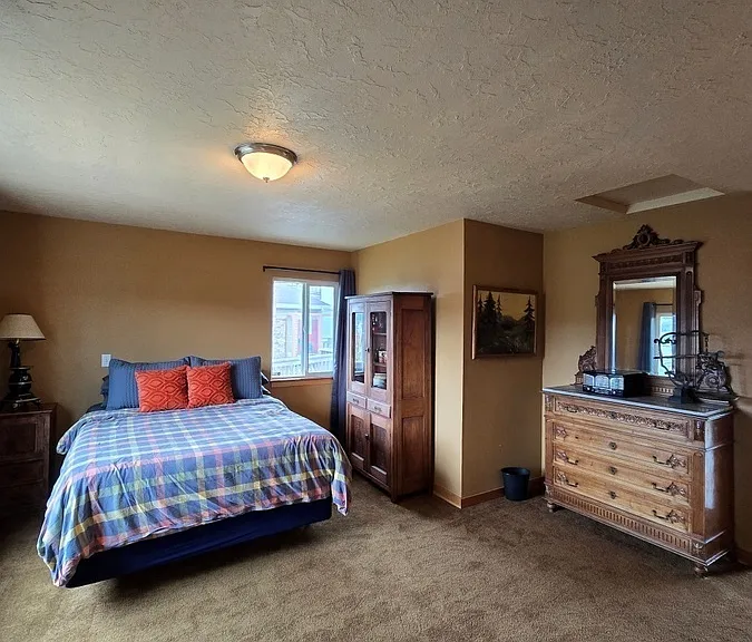 1902 NW Oceania Dr — Photo 18