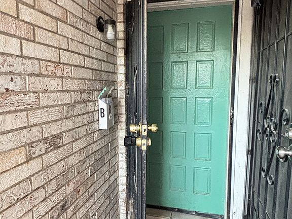 4th image of 10529 Gran Cima Ln Unit B-1
