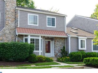 2 Lantern Ln, Chesterbrook, PA 19087