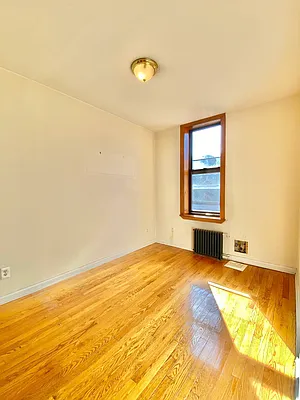 Rented by Waverly Realty Associates | media 29