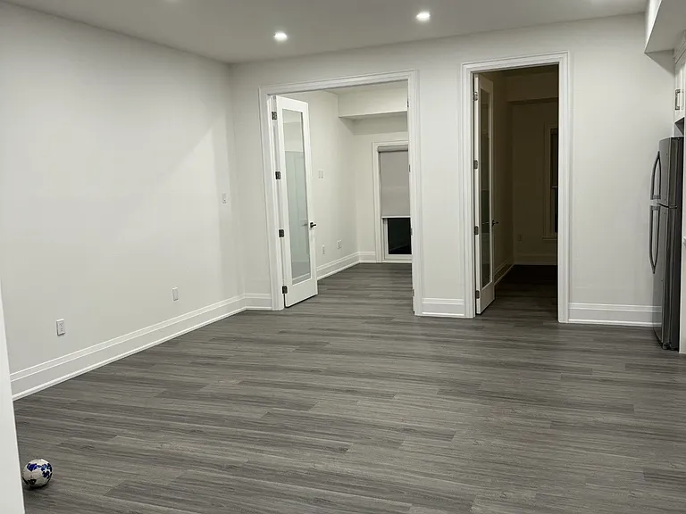 21 Antonio Ct #LOWER — Photo 5