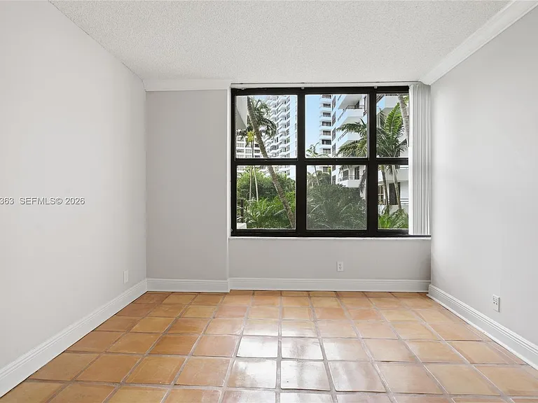 2500 Parkview Dr #415 — Photo 16