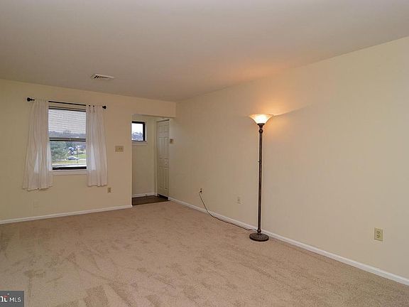 4th image of 1334 W Wyomissing Blvd APT T