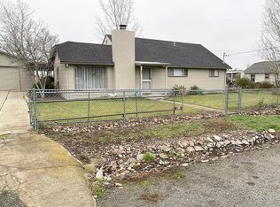 275 Charlotte Ann Rd, Medford, OR 97501