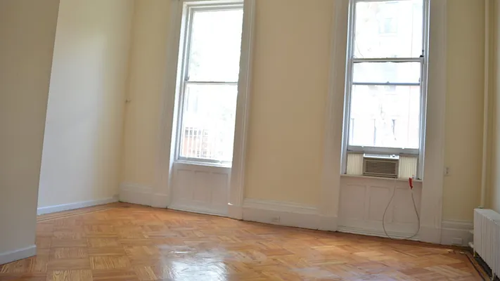 Rented by Nooklyn NYC LLC | media 33