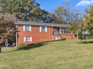 5541 Stoneleigh Rd, Knoxville, TN 37912