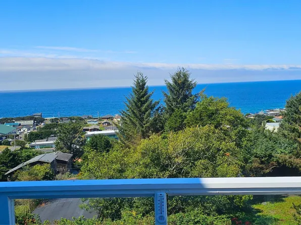 255 Radar Rd, Yachats, OR 97498