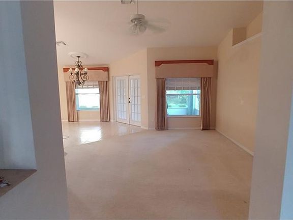4th image of 1515 NE 47th Ave