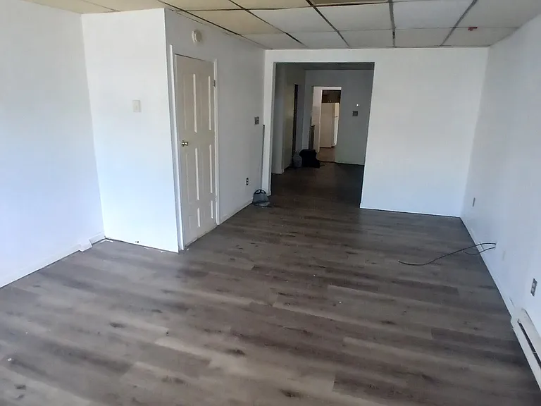 1706-1708 Wayne Ave #1 — Photo 2