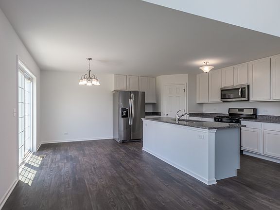 5th image of 118 Easton Dr