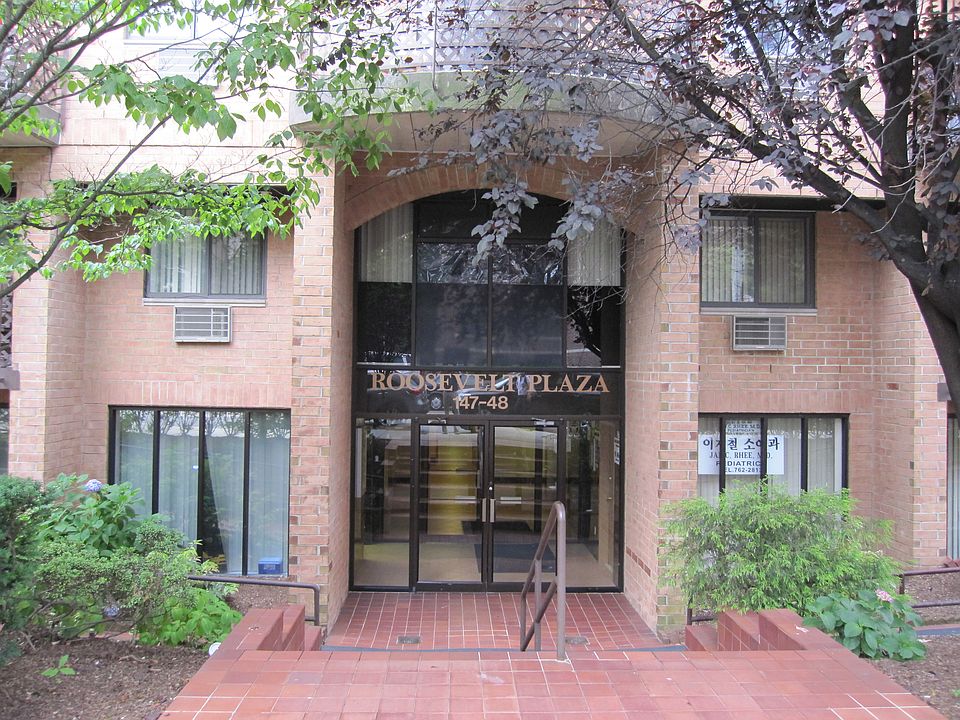 1st image of 14748 Roosevelt Ave APT 3B