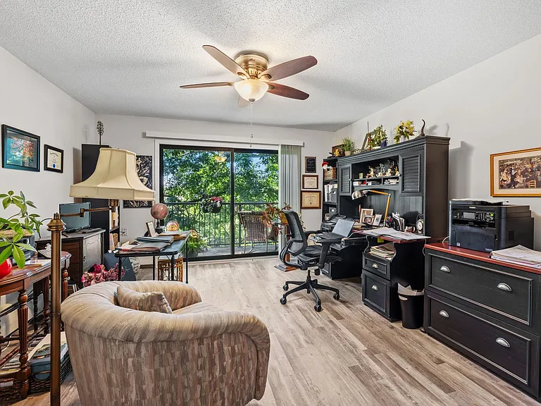 1955 Oakdale Ave #221 — Photo 9