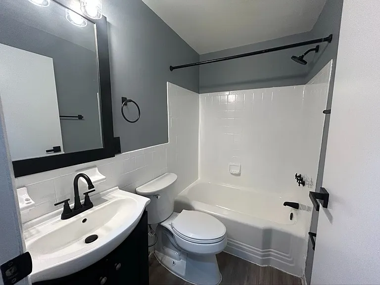 19 E Centre St #1 — Photo 5