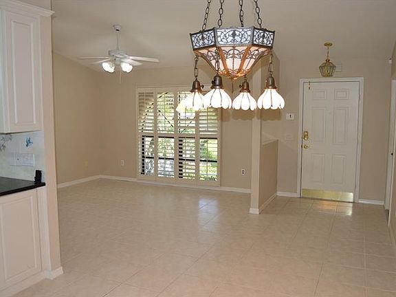 4th image of 4081 Yucatan Cir