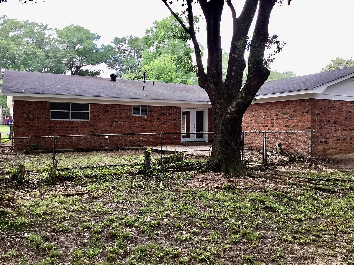 Building Photo - 1008 Eagle Hill Trl